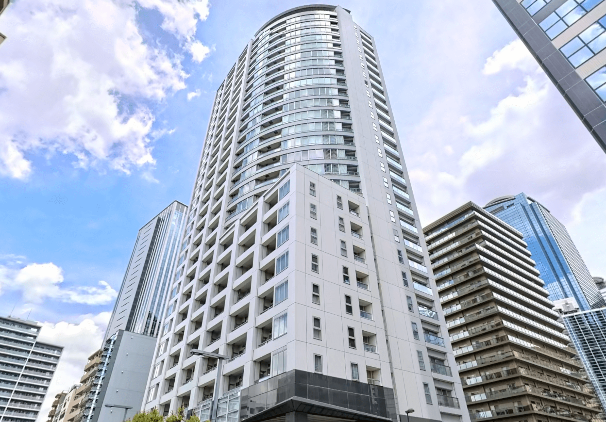 アトラスタワー西新宿の外観写真