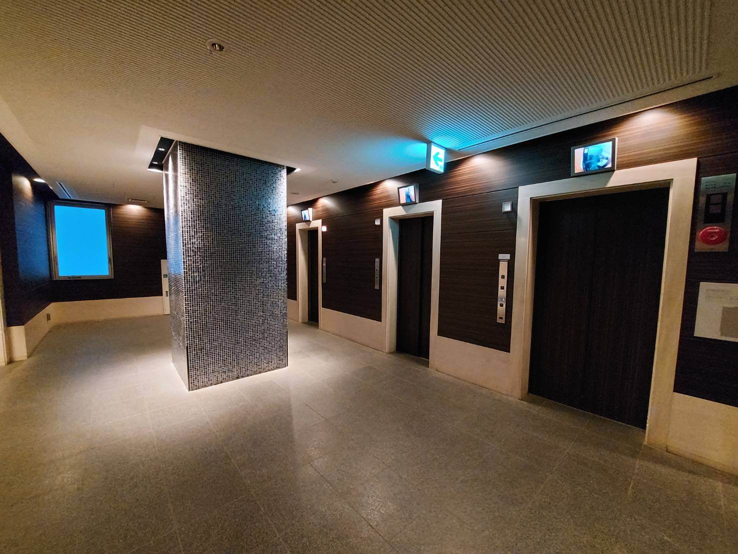 パークアクシス豊洲のエレベーターホール