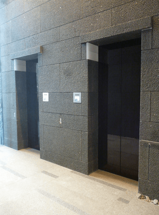 エルセレーノ元赤坂のエレベーターホール
