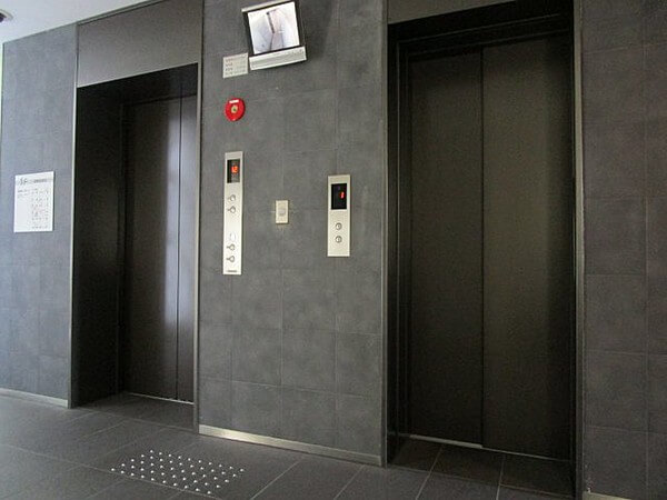 新宿山吹アインスタワーのエレベーター