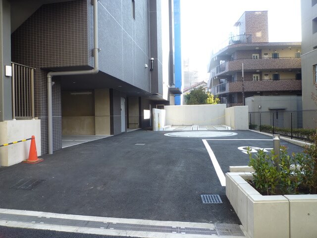 パークハビオ渋谷神山町の駐車場