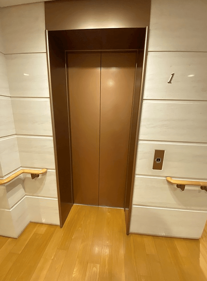 グランツオーベル南平台のエレベーター