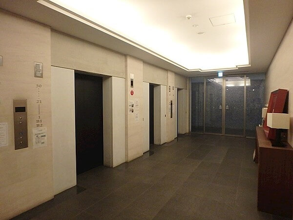 レジディアタワー目黒不動前のエレベーターホール