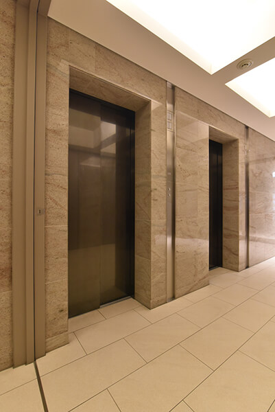 ヒルトップタワー高輪台のエレベーターホール