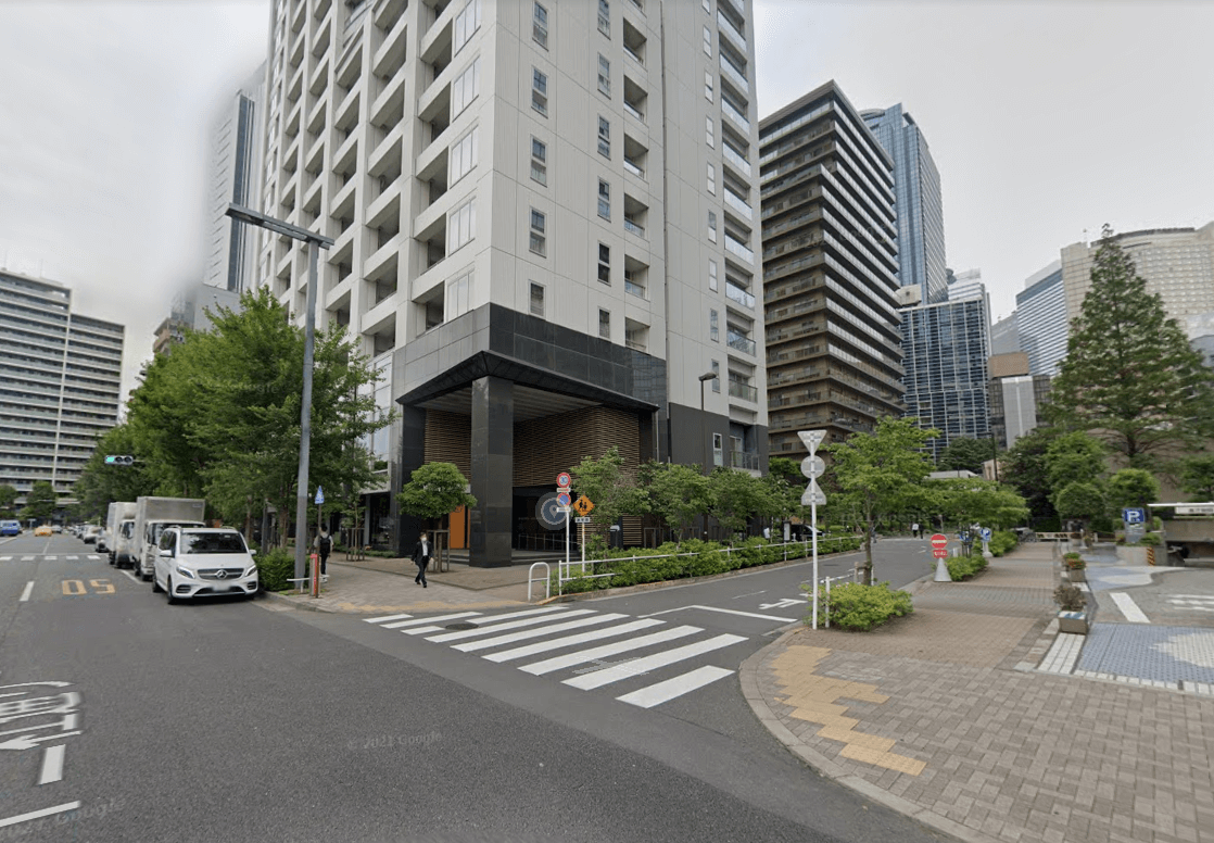 アトラスタワー西新宿の入り口