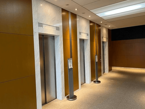 アトラスタワー西新宿のエレベーターホール