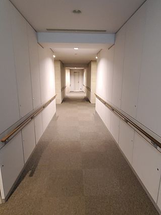 アトラスタワー西新宿の内廊下