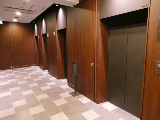 イーストタワーズ10のエレベーターホール