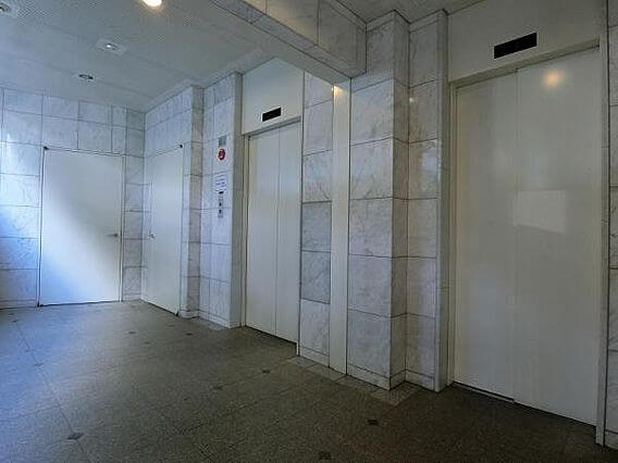 セザールスカイリバーのエレベーターホール